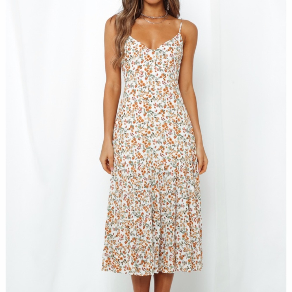 Living for this midi dress